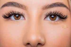 makeup with eyelash extensions 